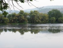 Berounka - the weir in Zadní Třebaň